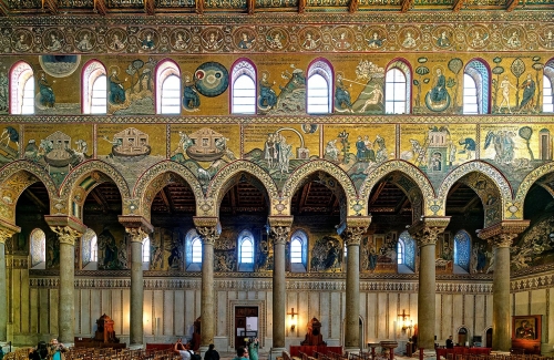 6340_Quadratmeter_bedecken_die_Mosaiken_in_der_Kathedrale_Santa_Maria_Nuova_in_Monreale._12.jpg